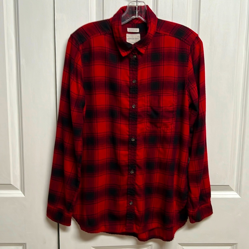 American Eagle Boyfriend Red Black Classic Buffalo Plaid Flannel Shirt Size M